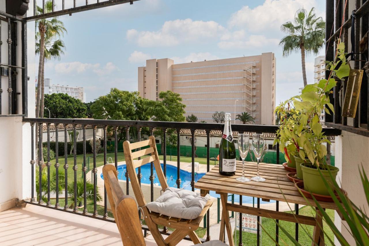 Lovely Apartment Next To The Beach Торремолинос Экстерьер фото